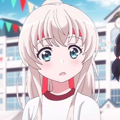 独臂店主免费为七旬老人修亡子手机